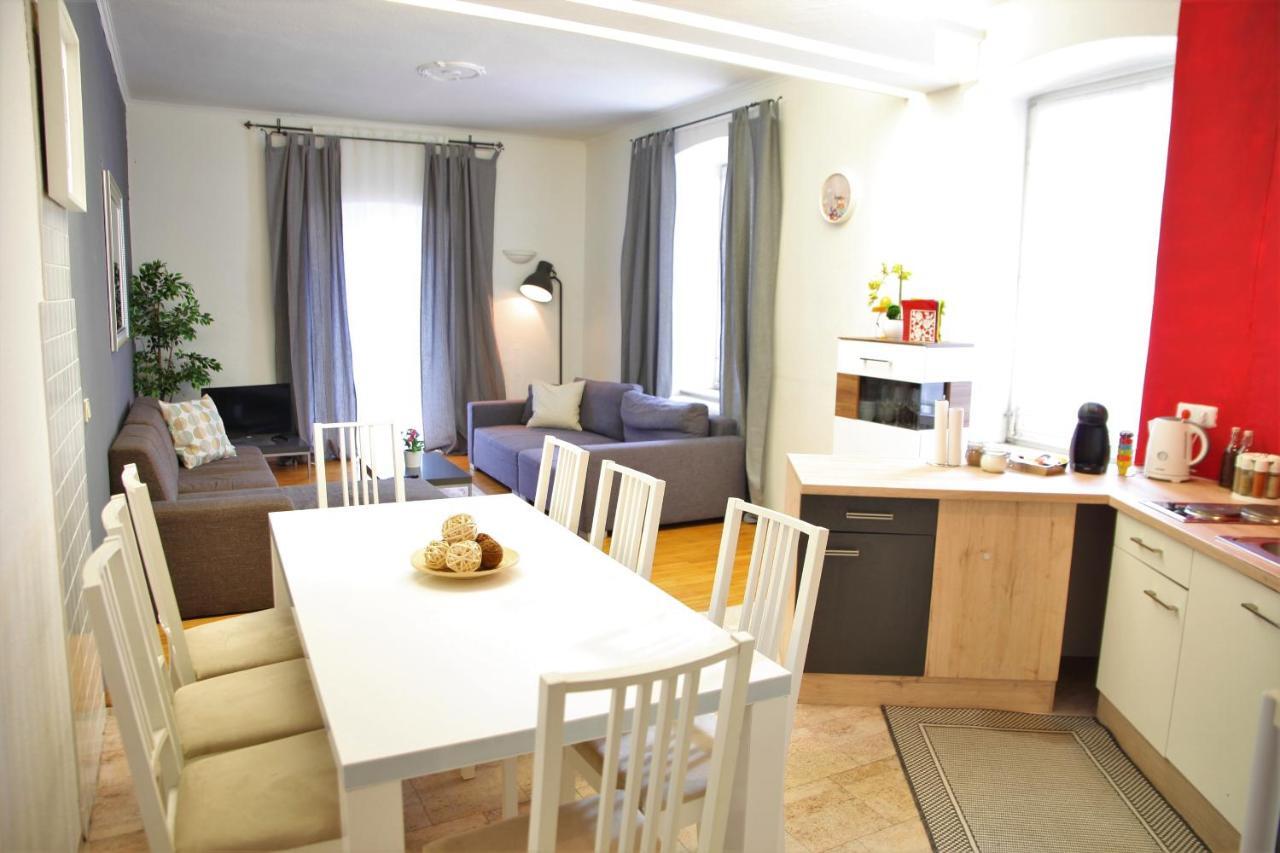Spacious Apartment In The Heart Of Innsbruck Esterno foto