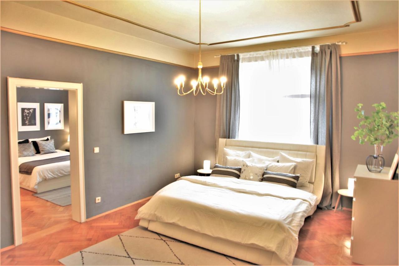 Spacious Apartment In The Heart Of Innsbruck Esterno foto