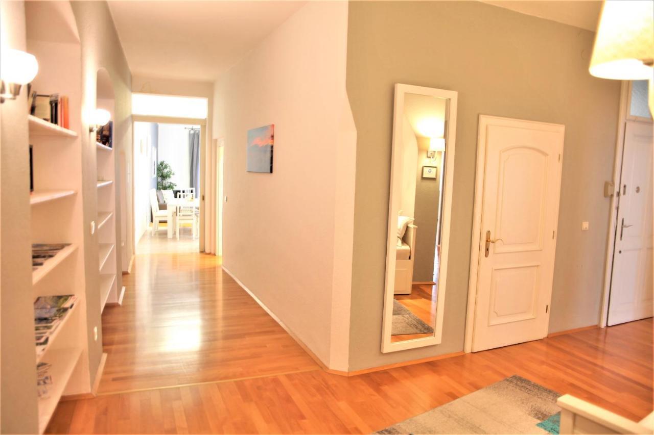 Spacious Apartment In The Heart Of Innsbruck Esterno foto