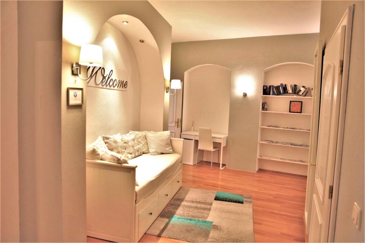 Spacious Apartment In The Heart Of Innsbruck Esterno foto